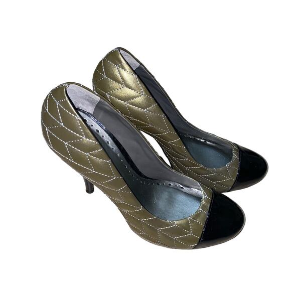 BCBGirls Quilted Black Cap Toe Leather Pump Heels Size 8.5B Army Green - Picture 2 of 15